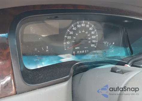 2000 Lincoln Town Car Executive from USA, damaged, VIN 1LNHM81WXYY813492